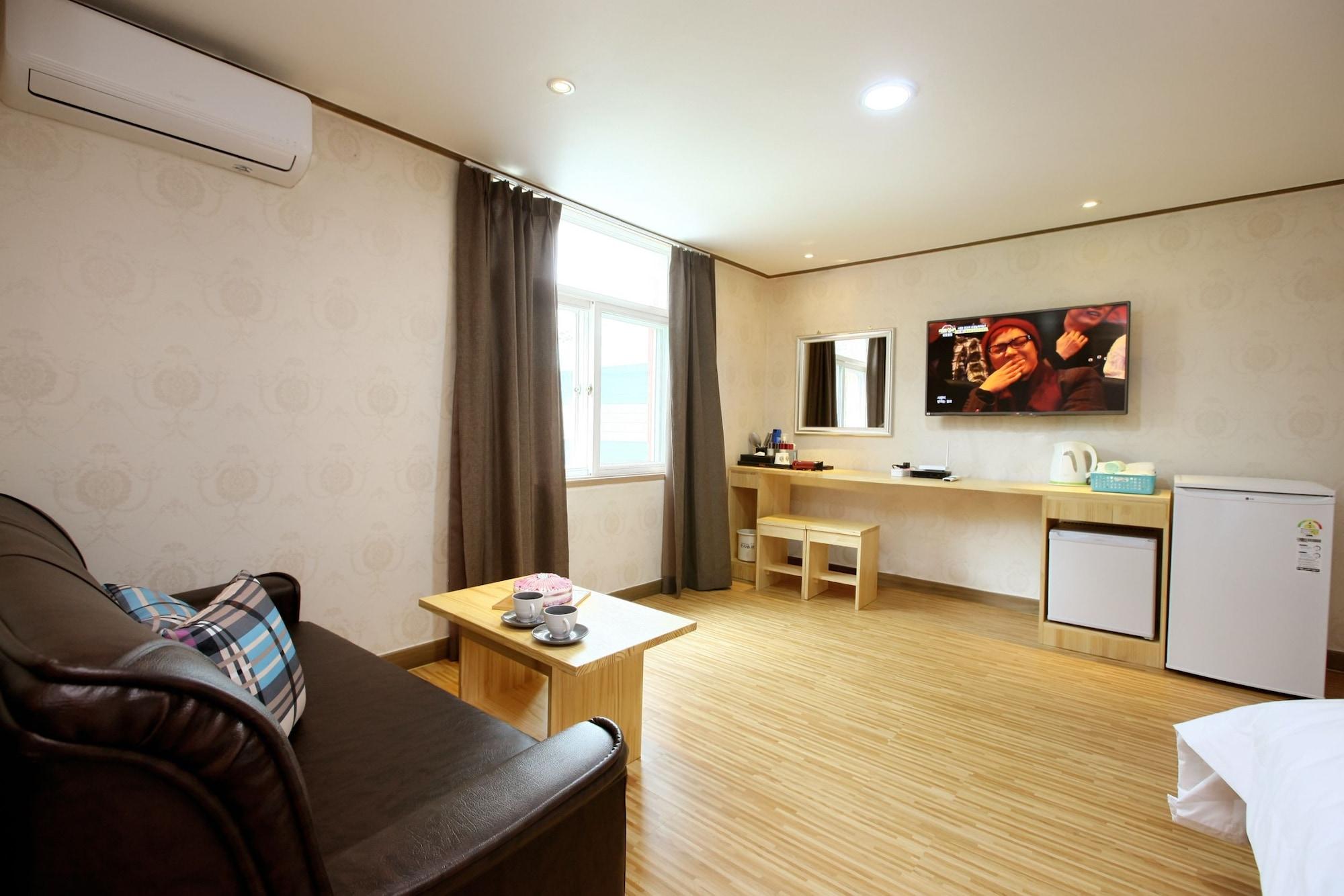 גאפיאונג Traum Hotel & Condo מראה חיצוני תמונה