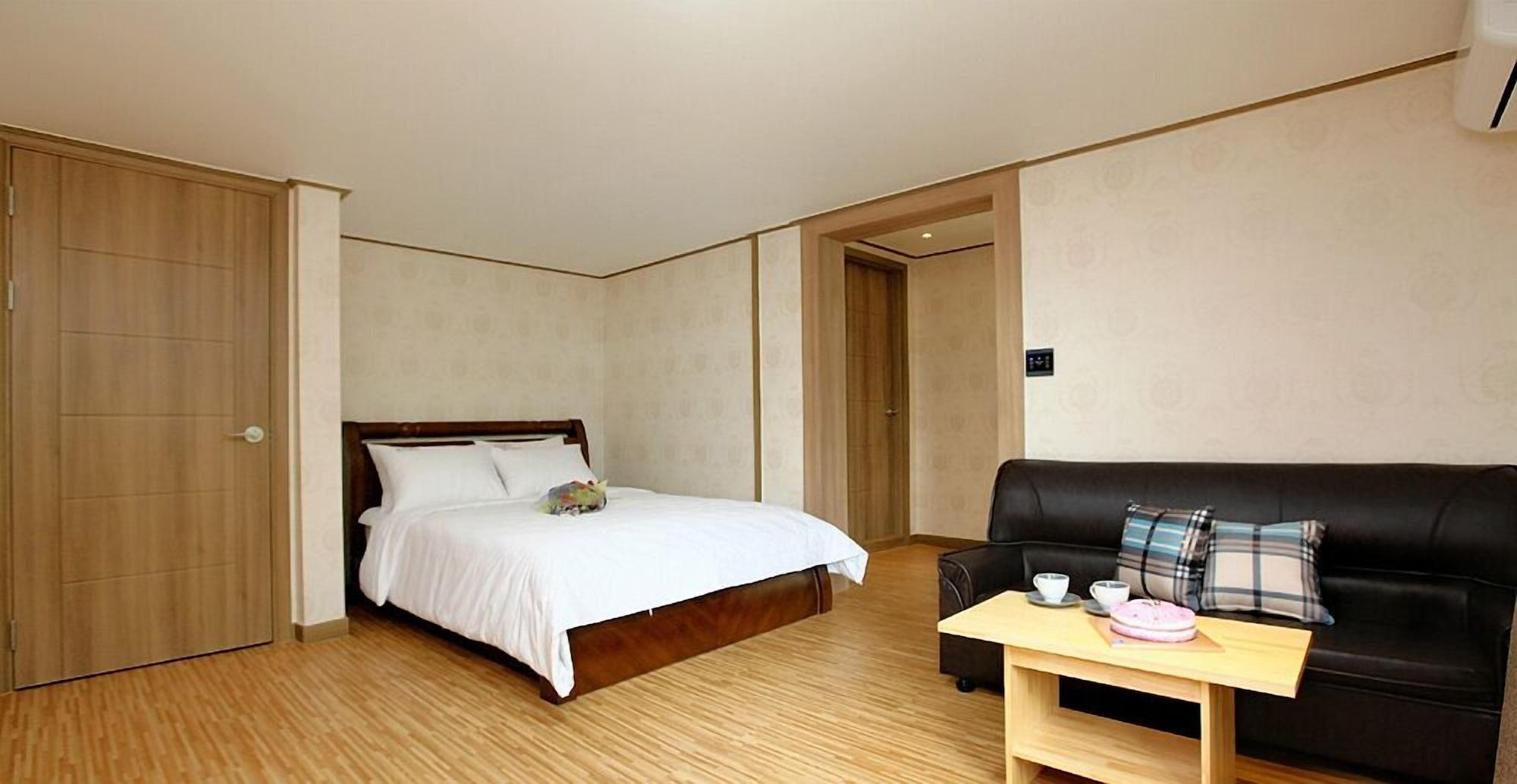 גאפיאונג Traum Hotel & Condo מראה חיצוני תמונה