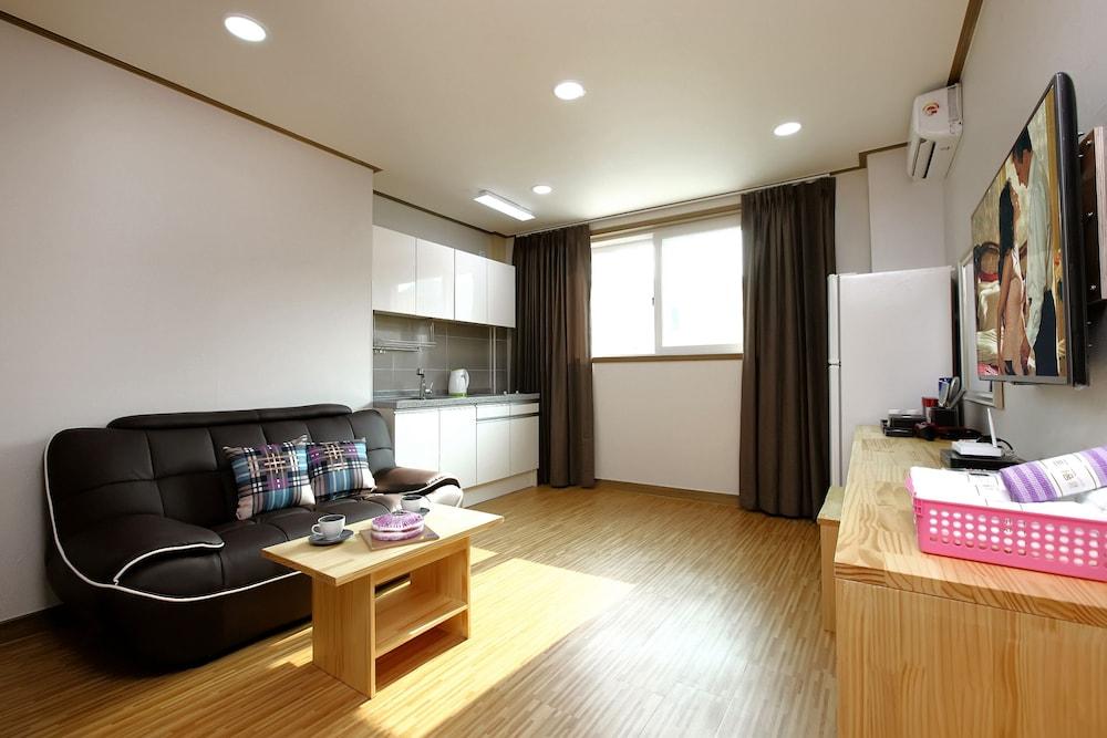 גאפיאונג Traum Hotel & Condo מראה חיצוני תמונה