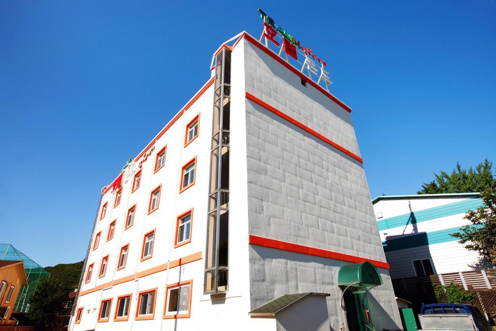 גאפיאונג Traum Hotel & Condo מראה חיצוני תמונה